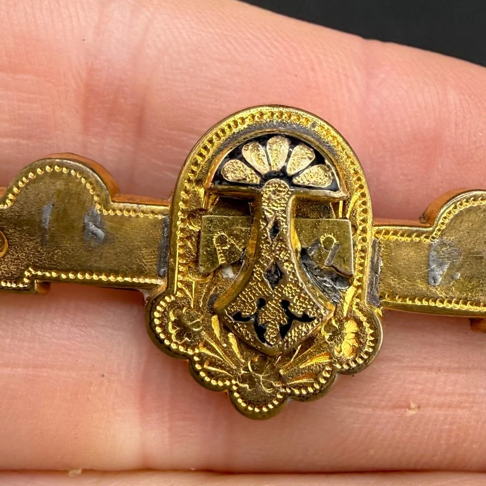 Vintage Victorian Bar Brooch Gold Tone Heraldic Crest Etched